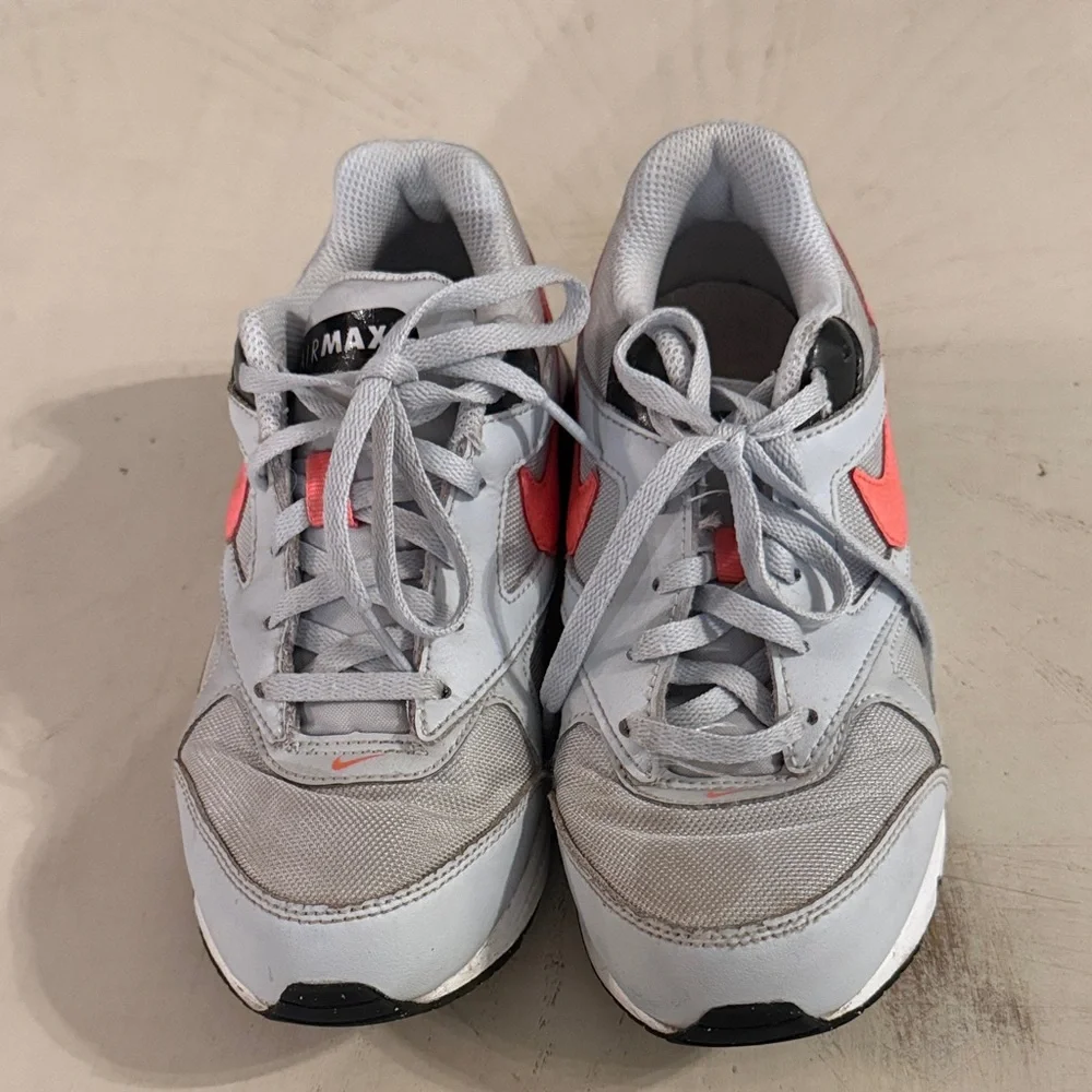 Kids Nike Air Max IVO Sneakers - White and Pink 3Y